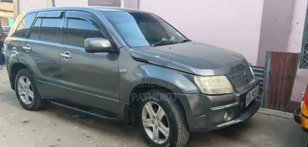 Suzuki Escudo 2009 Gray