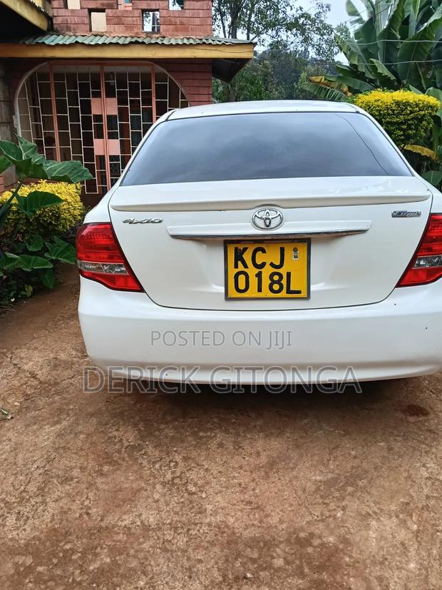 Toyota Axio 2010 White