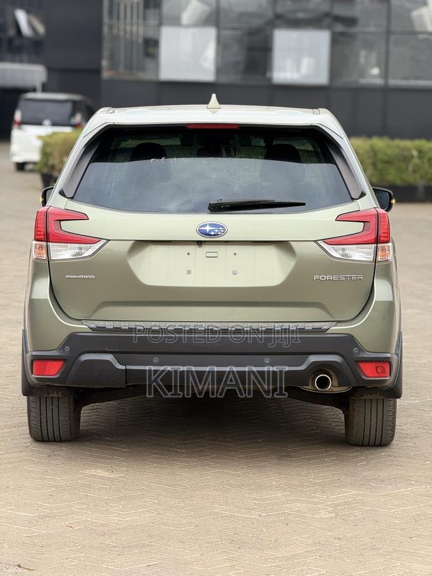 Subaru Forester Premium AWD 2019 Green