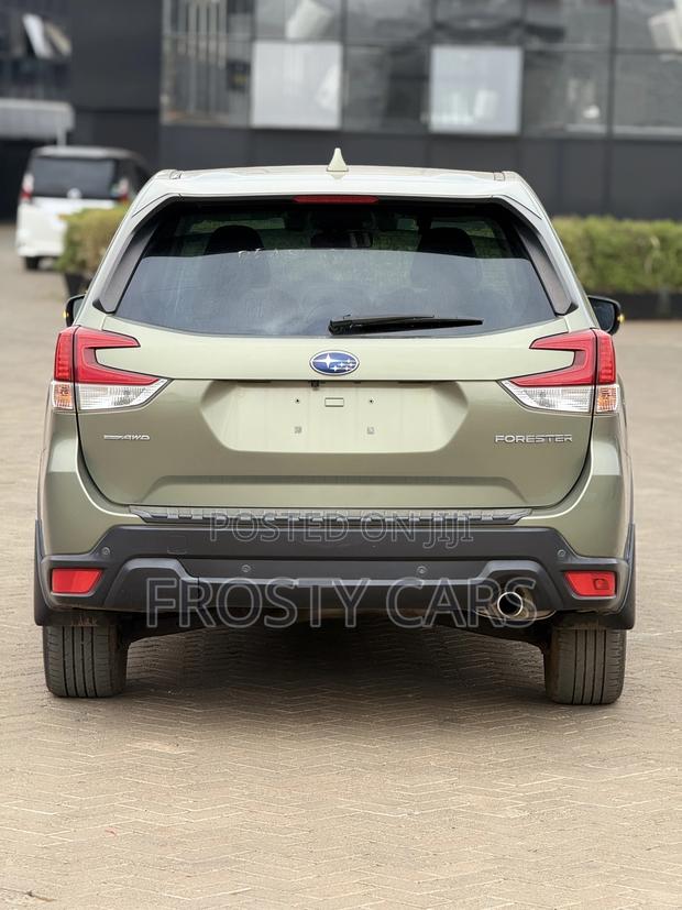 Subaru Forester Premium AWD 2019 Green