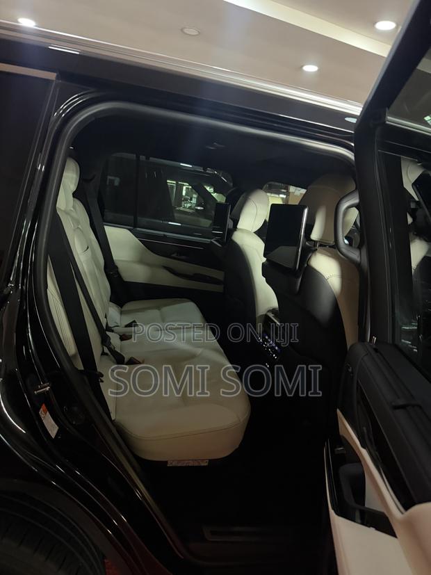 Lexus LX 2022 Black