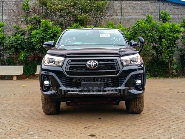 Toyota Hilux 2020 Black