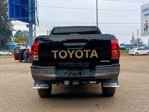 Toyota Hilux 2020 Black