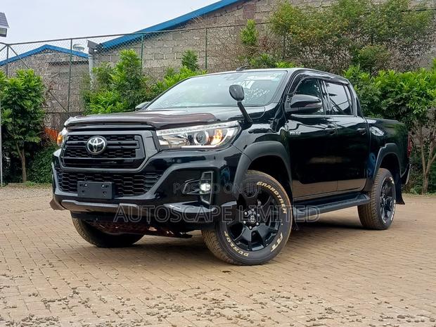Toyota Hilux 2020 Black
