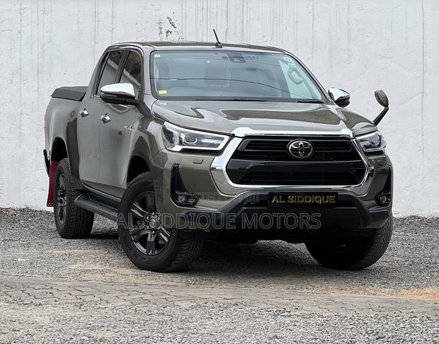 Toyota Hilux Revo Double Cab Deisel 2.4 AWD 2022 Green