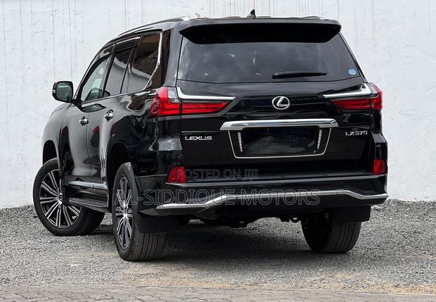 Lexus LX 570 AWD 2019 Black