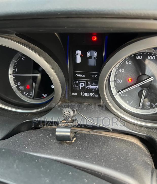 Toyota Land Cruiser Prado 2017 White