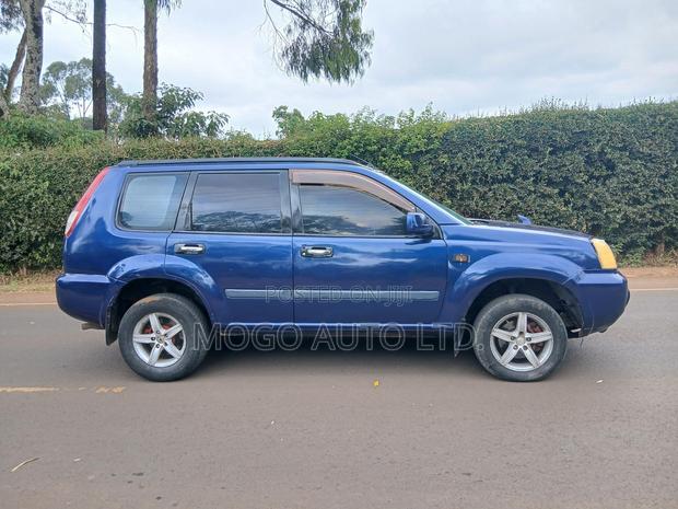 Nissan X-Trail 2006 Blue