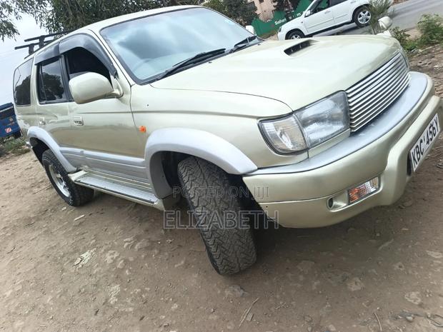 Toyota Hilux Surf 2001 Beige