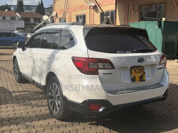 Subaru Outback 2016 White