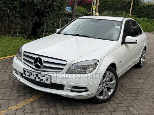 Mercedes-Benz C200 2010 White