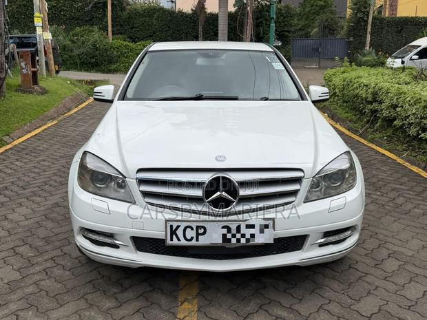 Mercedes-Benz C200 2010 White