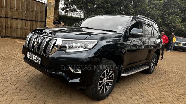 Toyota Land Cruiser Prado 2016 Black