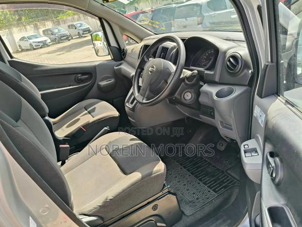 Nissan NV200 2018 Silver