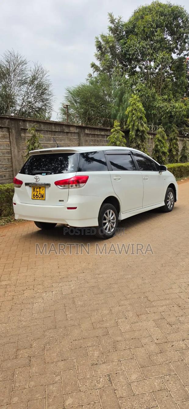 Toyota Wish 2012 White