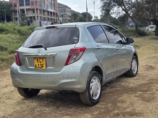 Toyota Vitz 2011 Green