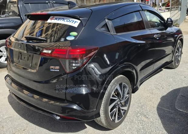 Honda Vezel 2019 Black