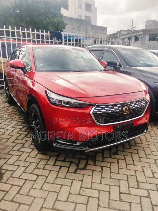Honda Vezel 2021 Red