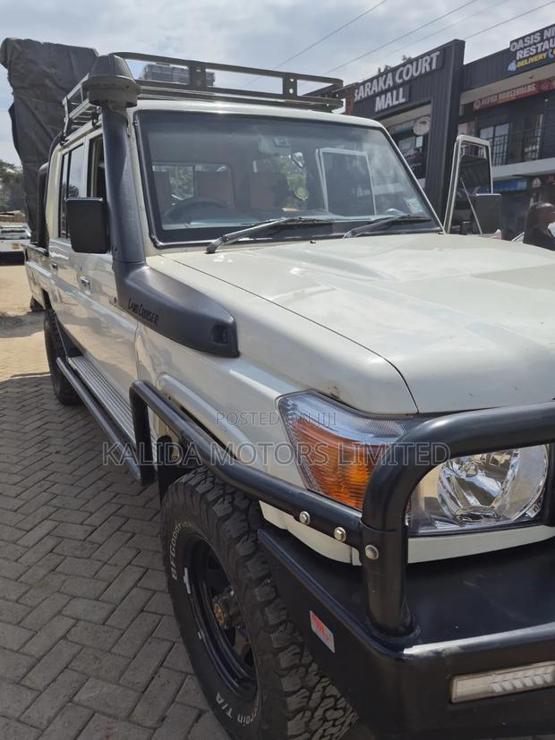 Toyota Land Cruiser 2016 Pearl