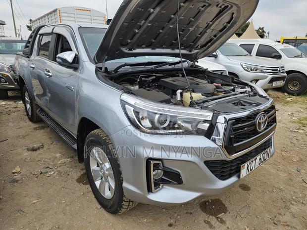 Toyota Hilux 2018 Gray