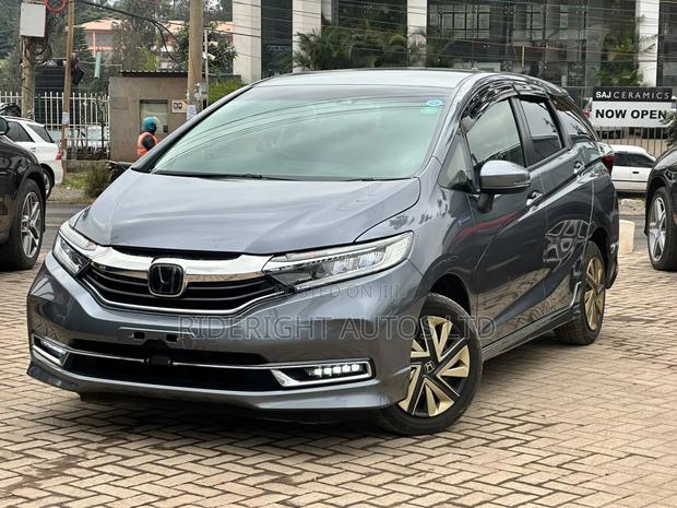 Honda Fit Shuttle 2019 Gray