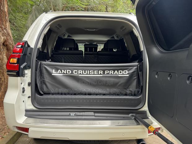 Toyota Land Cruiser Prado 2.7 2021 White