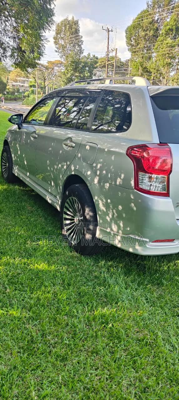 Toyota Corolla Fielder 2012 Silver