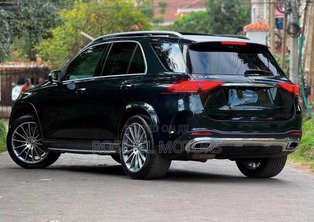 Mercedes-Benz GLE-Class GLE 300d 4MATIC 2020