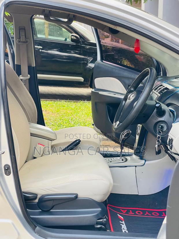 Toyota Belta 2007 Silver