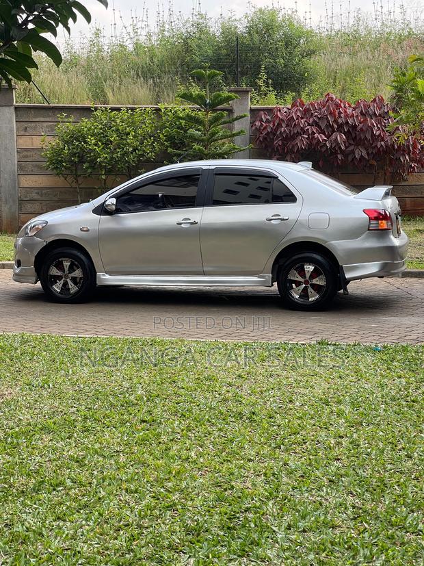Toyota Belta 2007 Silver