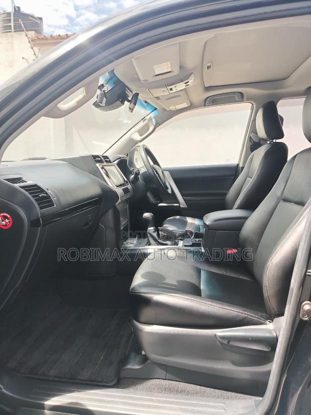 Toyota Land Cruiser Prado 2019 Black
