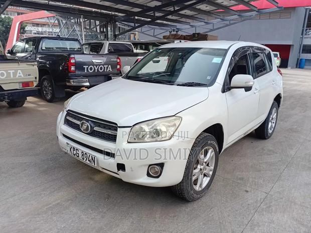 Toyota RAV4 2008 White