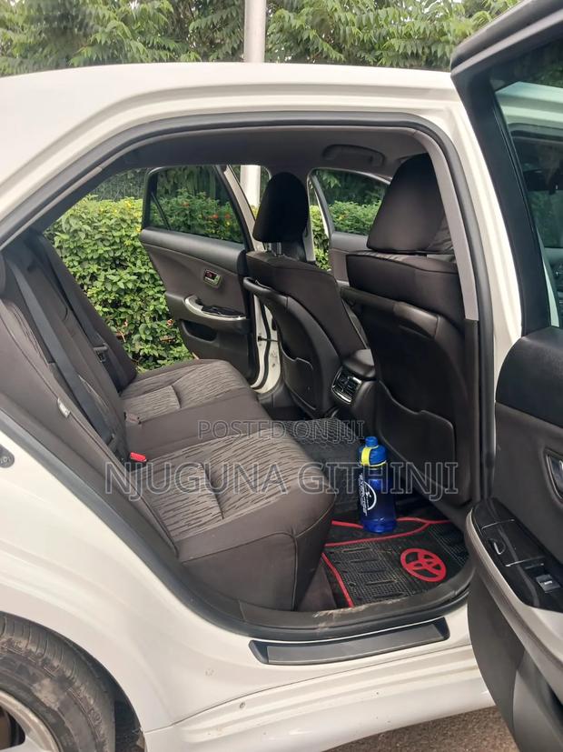 Toyota Crown 2012 White
