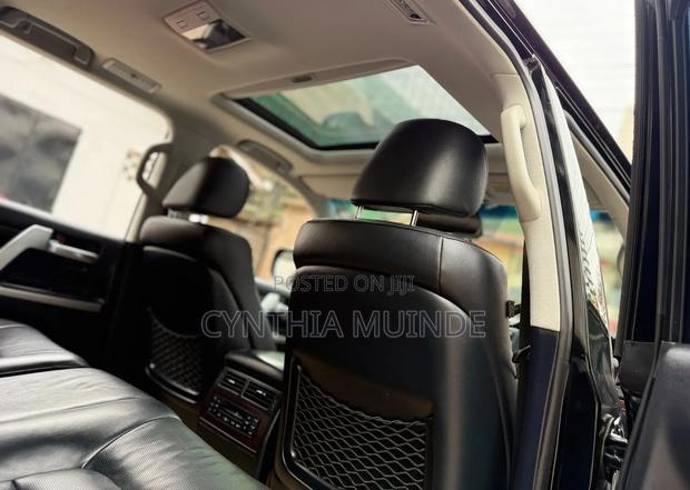 Toyota Land Cruiser 2016 Black