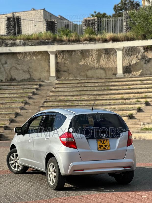 Honda Fit 2011 Silver