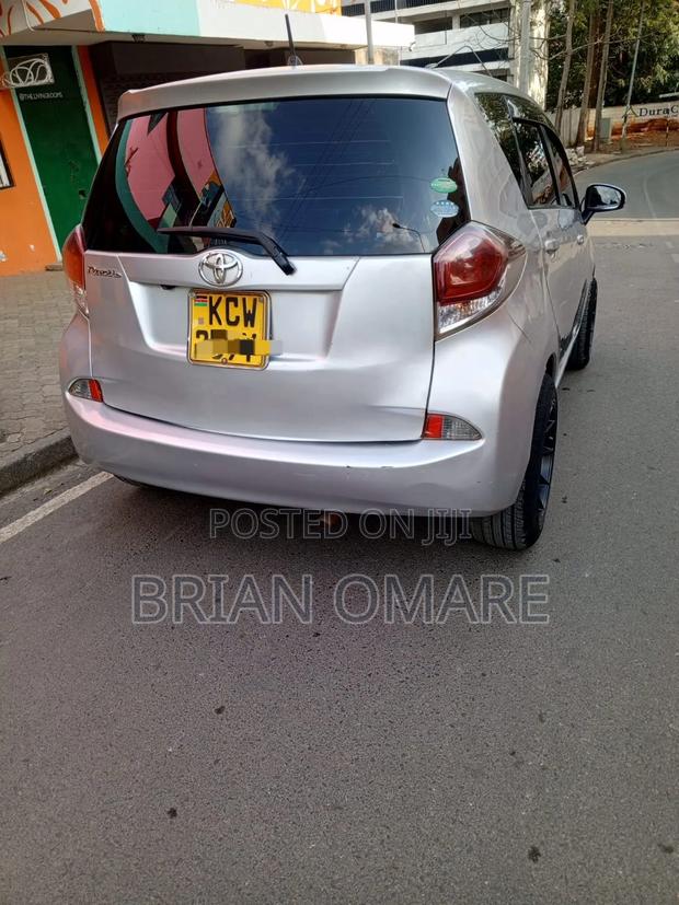 Toyota Ractis 2014 Silver