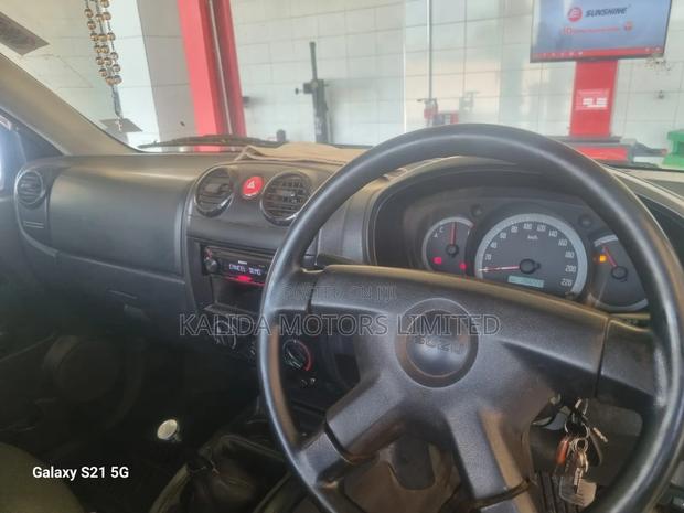 Isuzu D-MAX 2012 Pearl