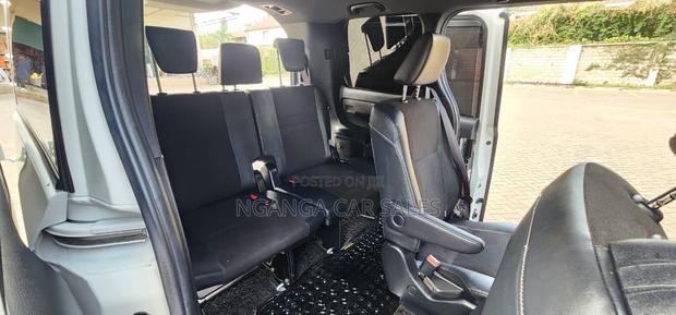 Toyota Noah 2.0 FWD (7 Seater) 2018 White