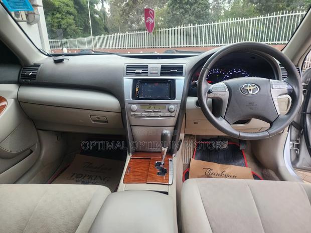 Toyota Camry 2011 Silver