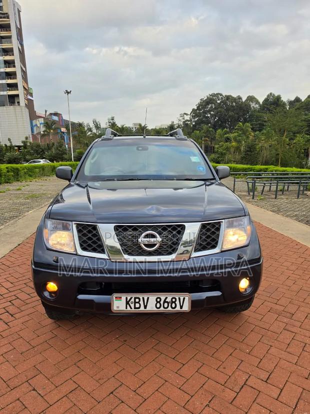 Nissan Navara 2007 Blue