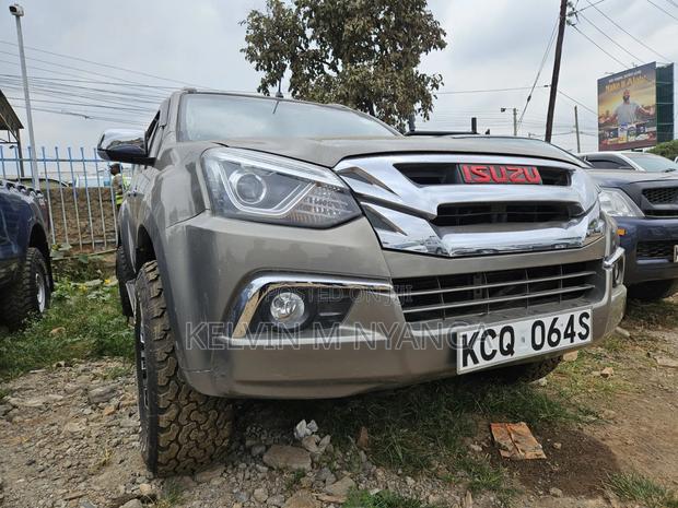 Isuzu D-MAX 2018 Gray