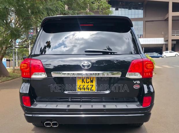 Toyota Land Cruiser Prado 2012 Black