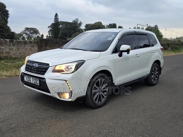 Subaru Forester 2018 White