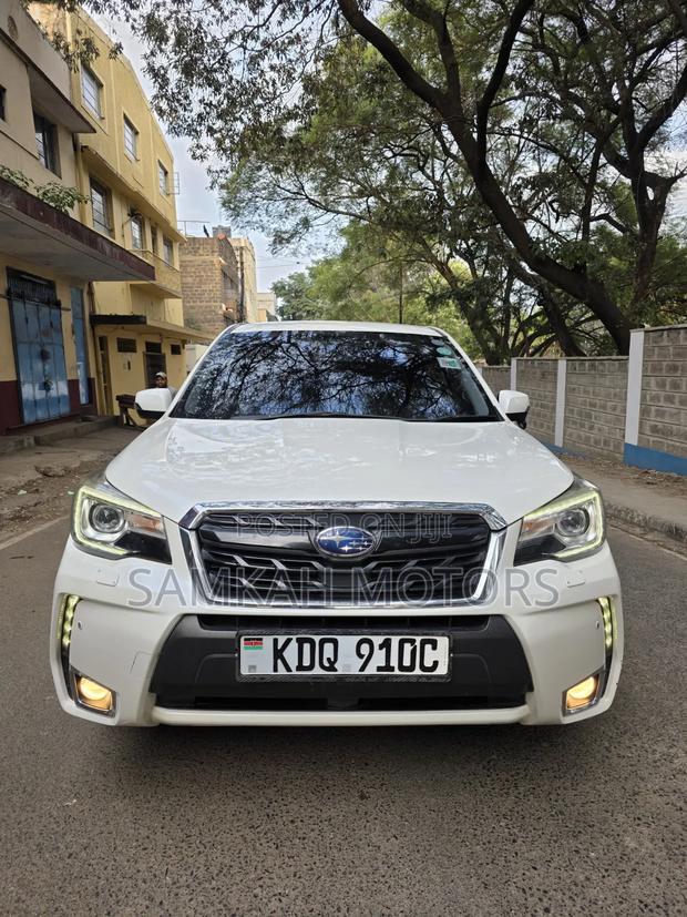 Subaru Forester 2018 White