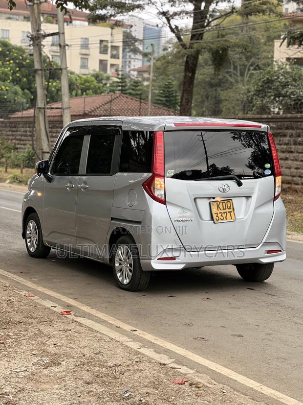 Toyota Pixis 2018 Silver