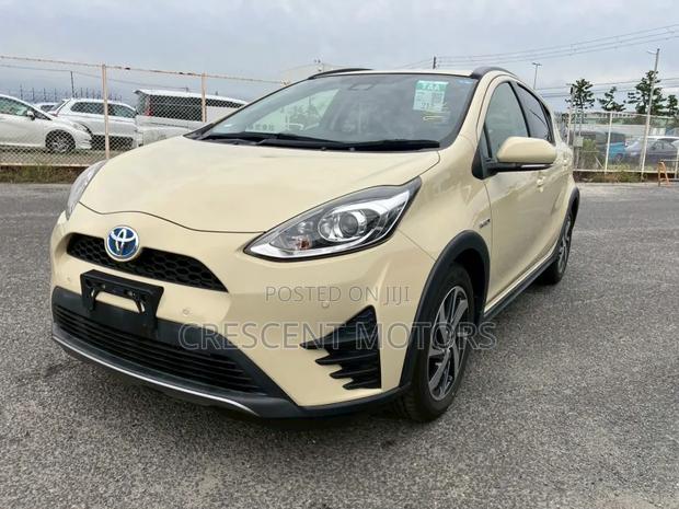 Toyota Aqua 2019 Yellow
