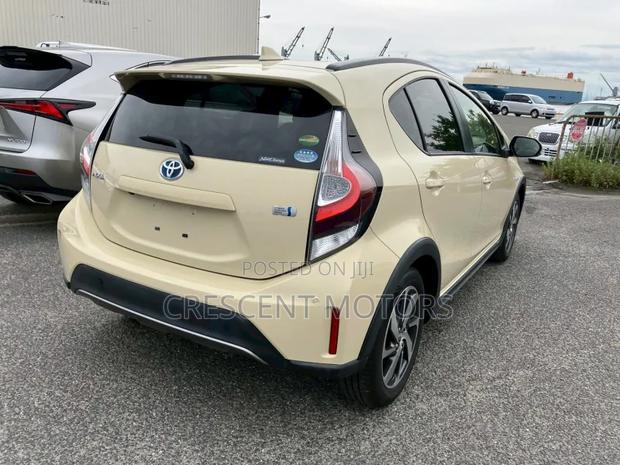 Toyota Aqua 2019 Yellow