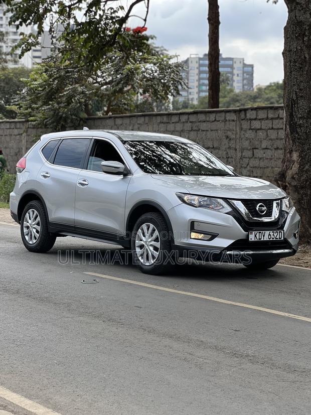 Nissan X-Trail 2.0 Petrol FWD 2019 Silver
