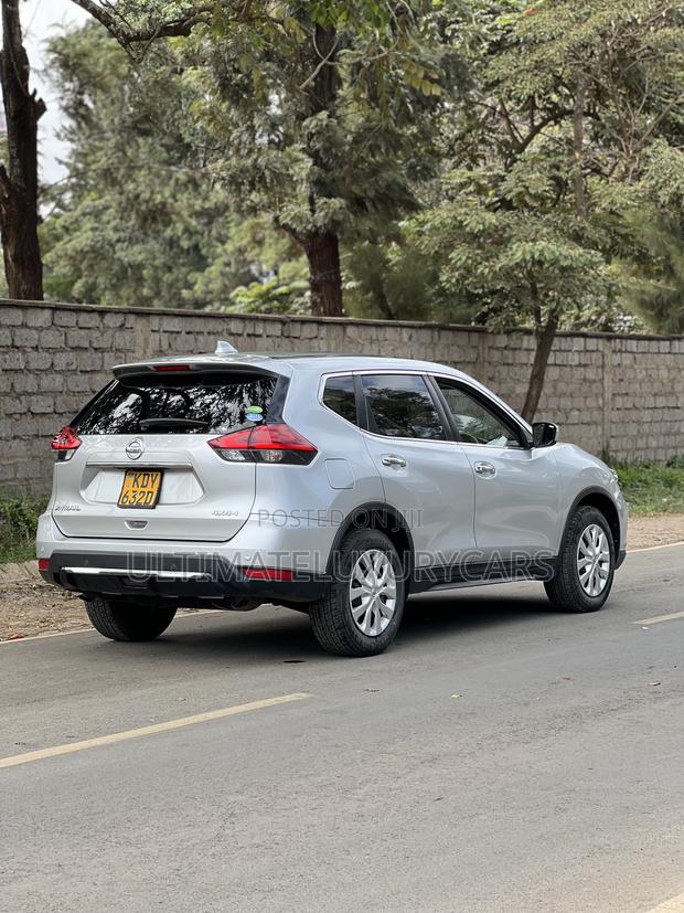 Nissan X-Trail 2.0 Petrol FWD 2019 Silver