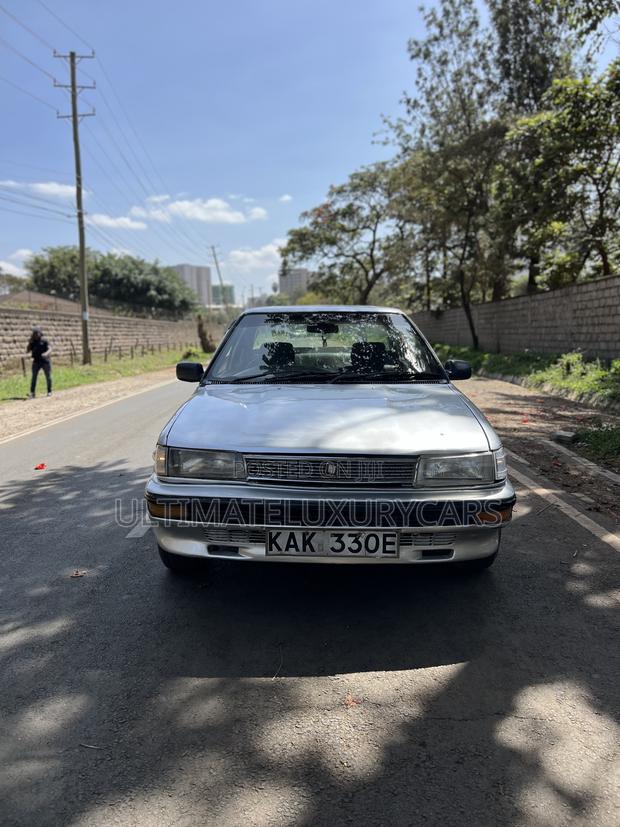 Toyota Corolla Sedan 1999 Silver
